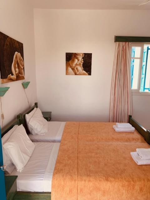 Manousos Rooms Adamantas Eksteriør billede